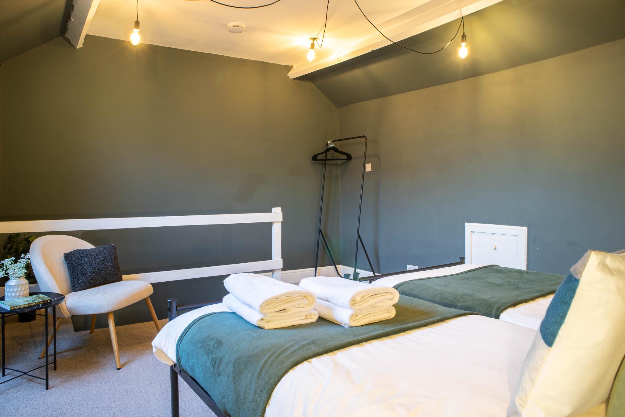 Contractors Haven|Spacious|Free Parking| Discounts5